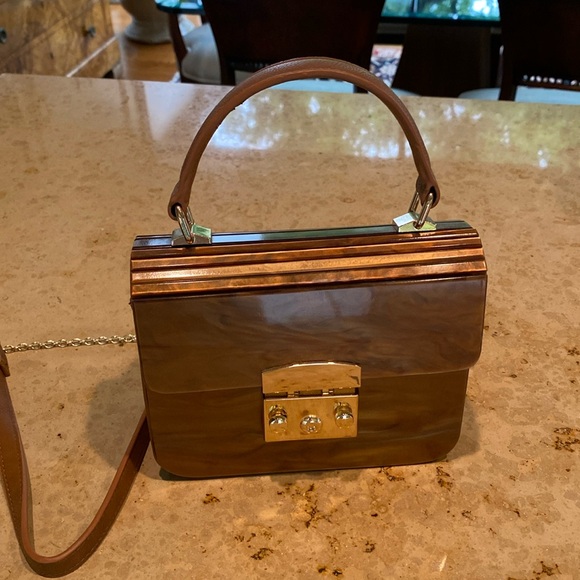Sondra Roberts Handbags - NWOT Sondra Robert’s acrylic style purse